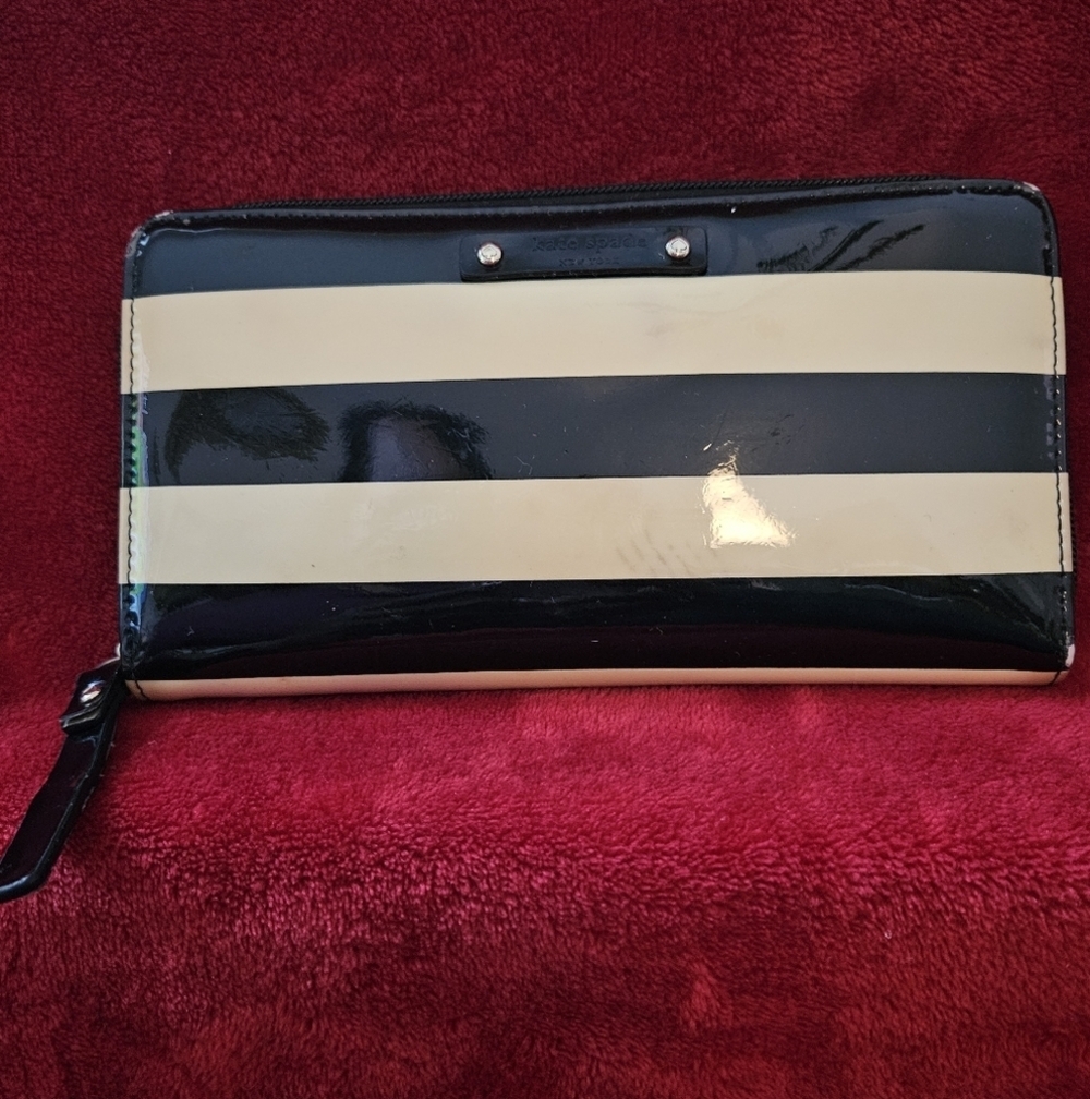 Kate Spade Black and Cream Striped Patent Leather Wallet